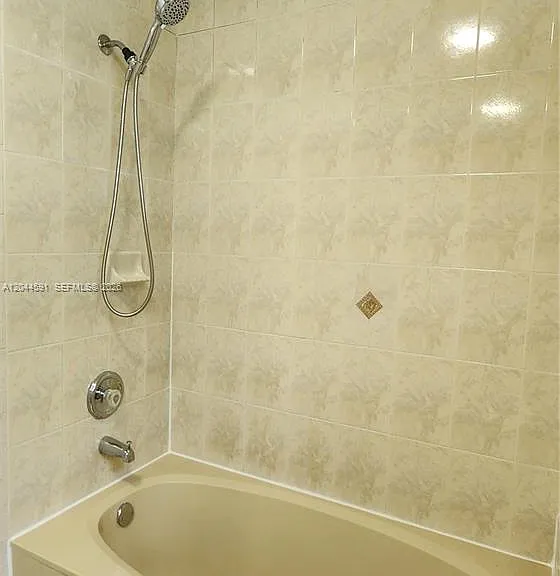 16507 NW 91st Ave — Photo 13