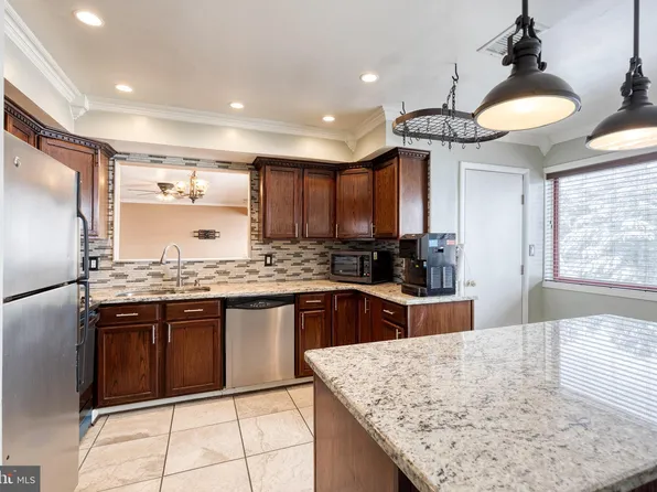 8008 Valley Manor Rd APT 3B, Owings Mills, MD 21117