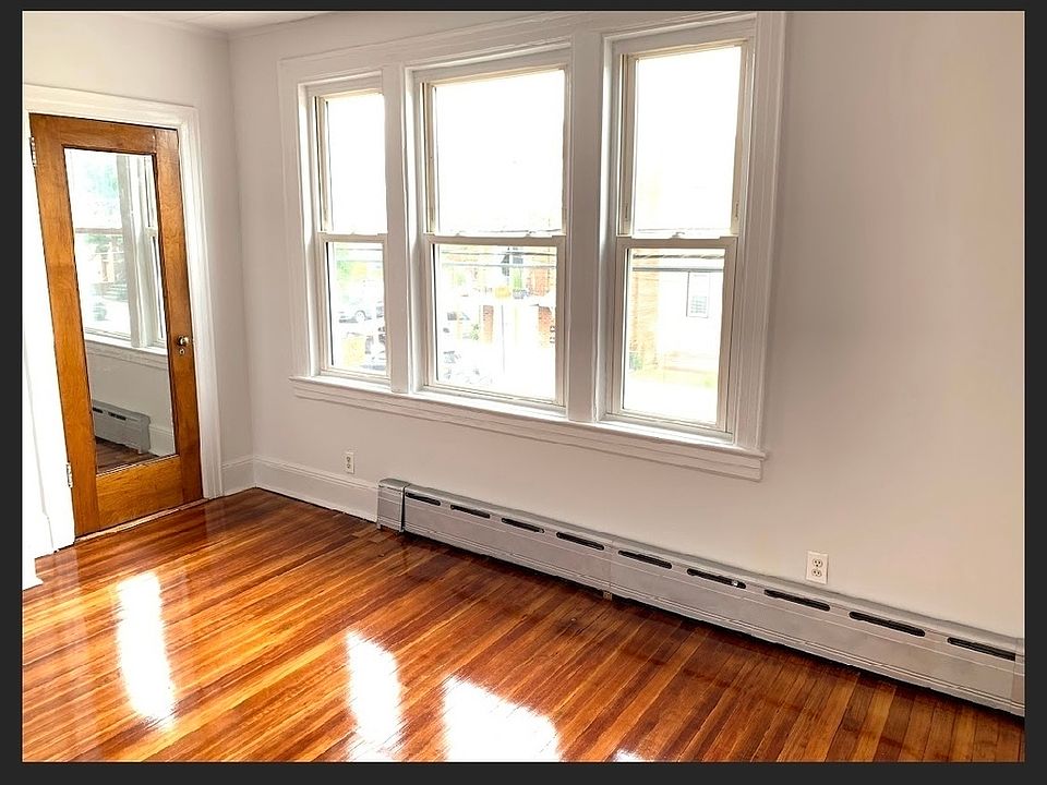 1st image of 2331 33rd St #2