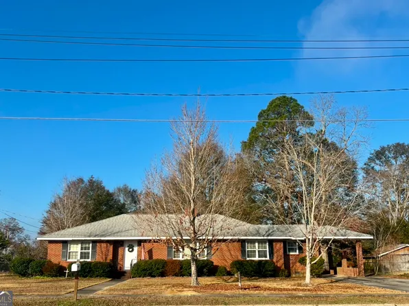 507 Harvey St, Millen, GA 30442