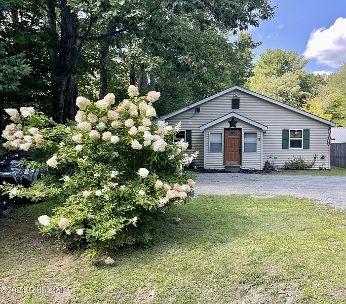 2nd image of 2104 Call Street