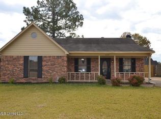 10087 Hyman Dr, Olive Branch, MS 38654