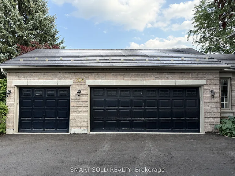 704 Foxcroft Blvd — Photo 18