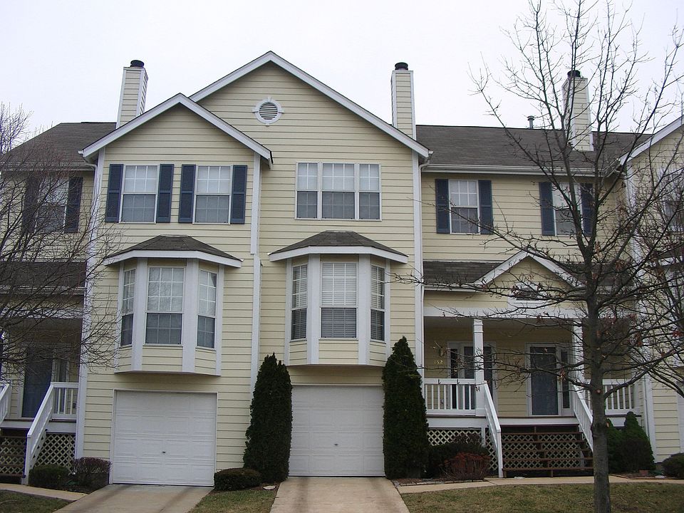 1st image of 1521 Whispering Creek Dr