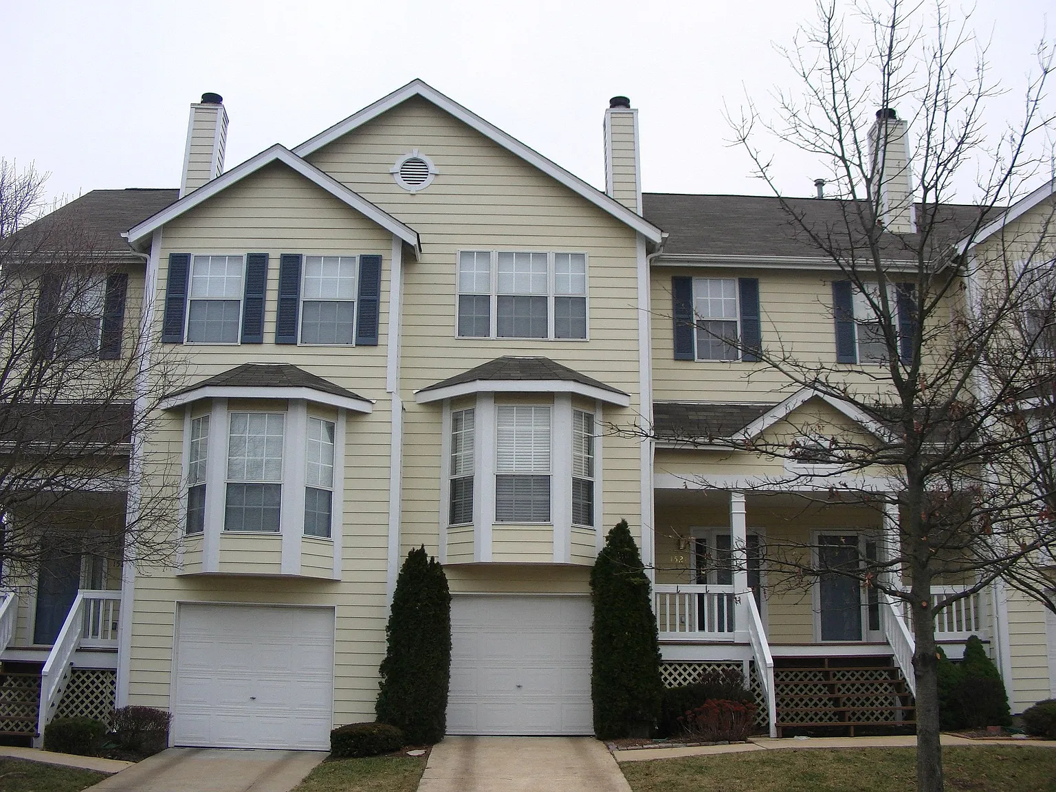 1521 Whispering Creek Dr photo 1