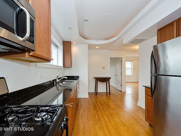 5th image of 7056 N Damen Ave #3
