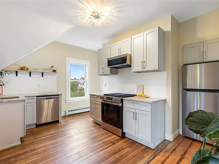 94 Grove St #3 — Photo 10