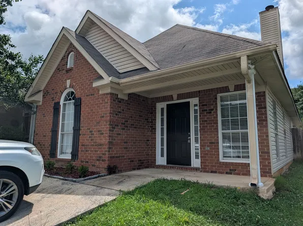 323 Forest Lakes Dr, Sterrett, AL 35147