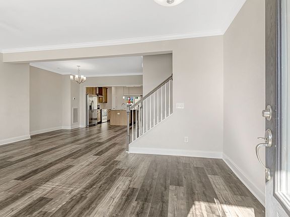 3rd image of 230 Ben Hill Dr