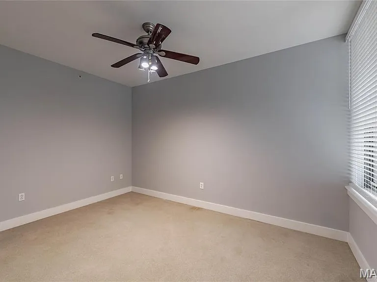 314 N Broadway Ave #1405 — Photo 16