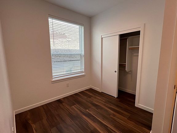 3rd image of 3781 N Vancouver Ave #202