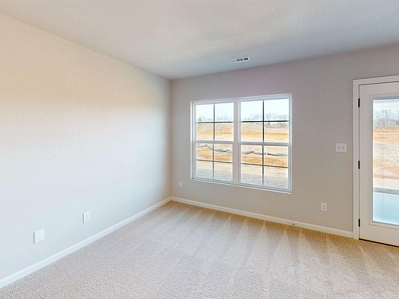 4th image of 1272 Stratman Dr