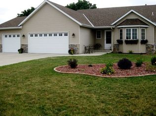 520 Deer Trl, Montgomery, MN 56069