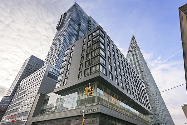 Rented by CORE | media 7