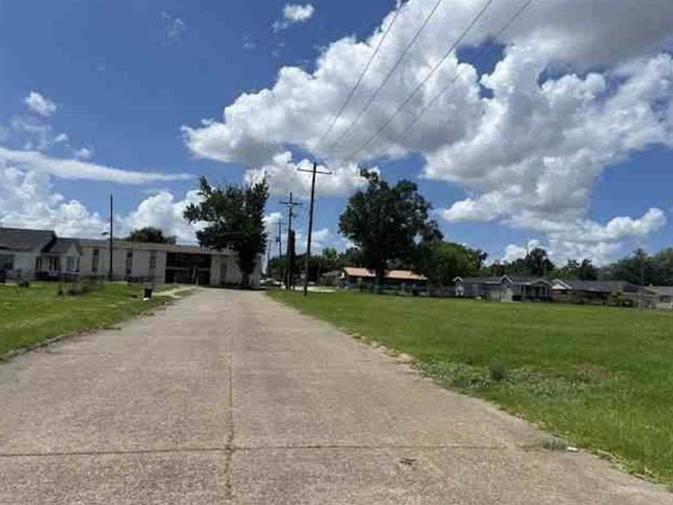 2nd image of Belden Street At Goos Street Lots 10 And #11