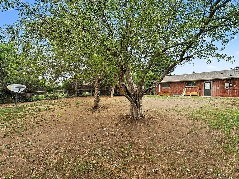 76 Newland Ct — Photo 19