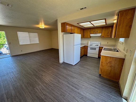 5th image of 1817 Medart Ln