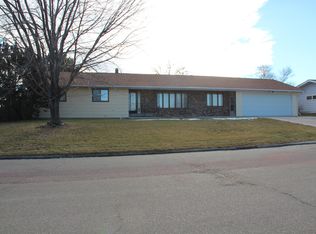 1155 E 10th St, Winner, SD 57580