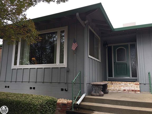 3rd image of 20524 Eureka Dr