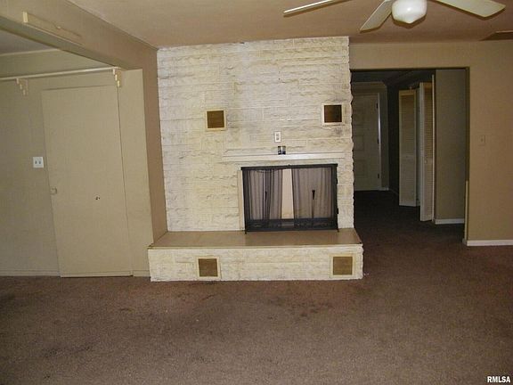 3rd image of 511 E Poplar St