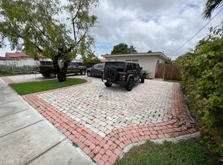 9866 SW 28th St, Miami, FL 33165