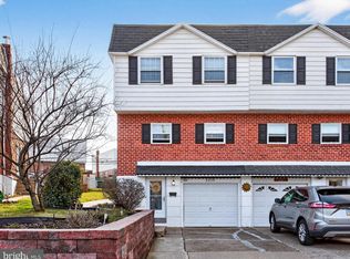 2720 Clayton St, Philadelphia, PA 19152