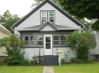 2059 S 68th St, West Allis, WI 53219