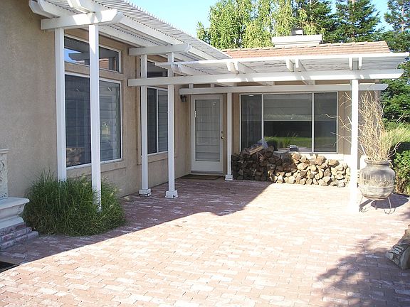 2nd image of 4066 Oak Shores Dr
