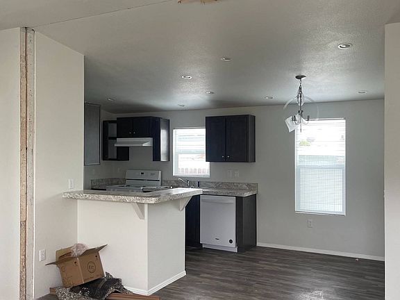 4th image of 12550 Carson St #184