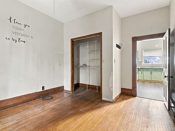 4th image of 1602 Avenue I