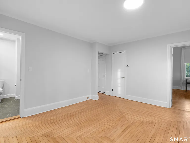 43 Elmwood Ave — Photo 15