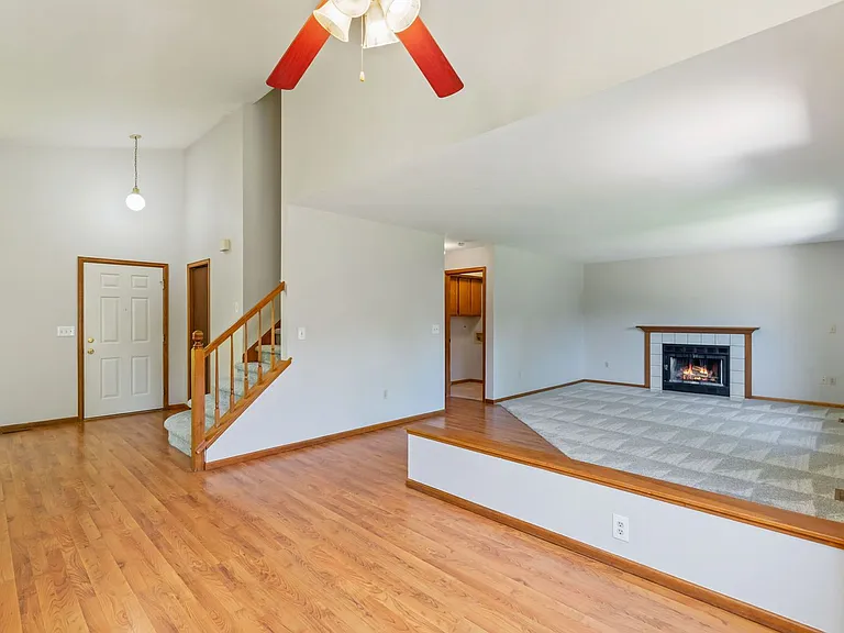 718 Justice Dr — Photo 5