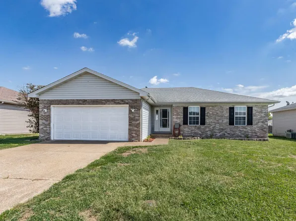 12817 Cold Water Dr, Evansville, IN 47725