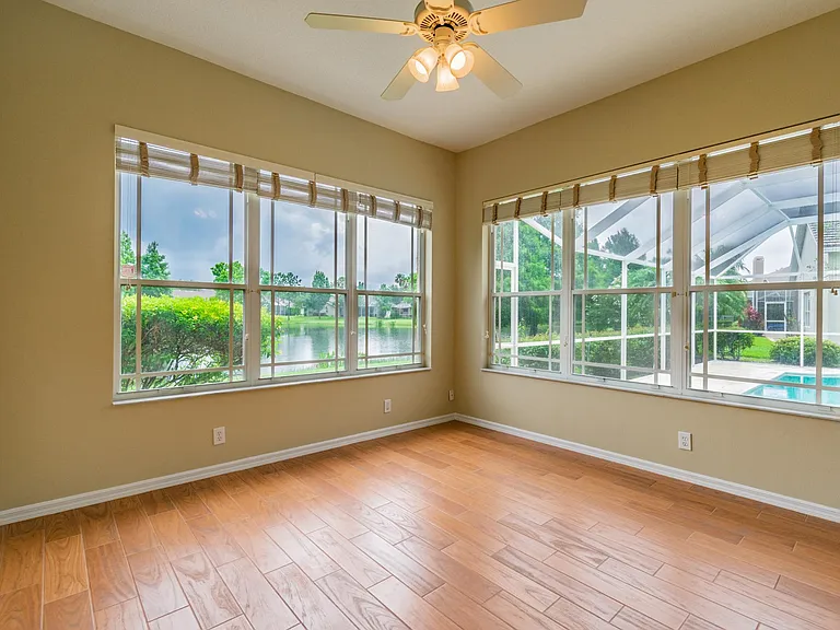 10559 Greencrest Dr — Photo 22