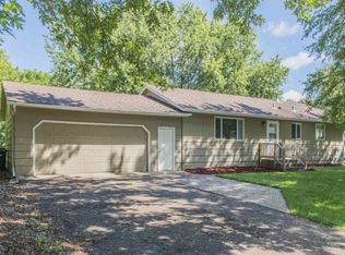 719 Paul Pkwy NE, Blaine, MN 55434