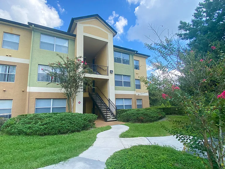 Buena Vista Place Apartments — Photo 10
