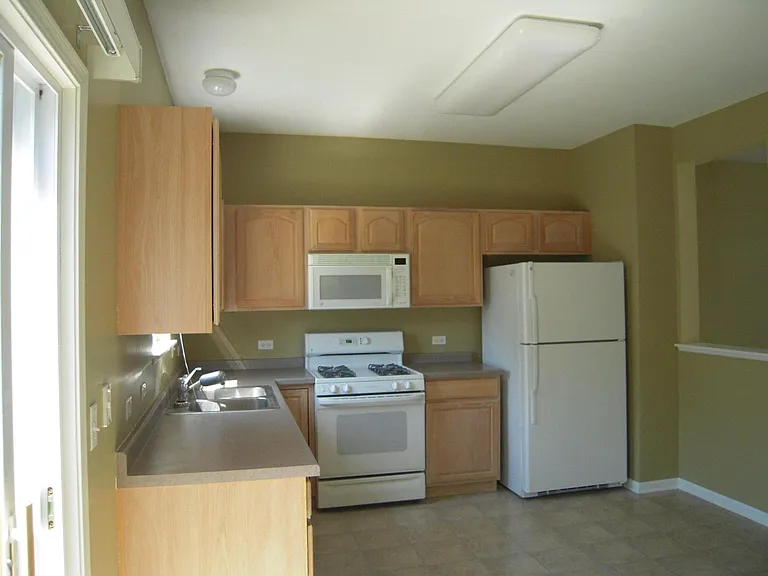 269 Evergreen Cir — Photo 2