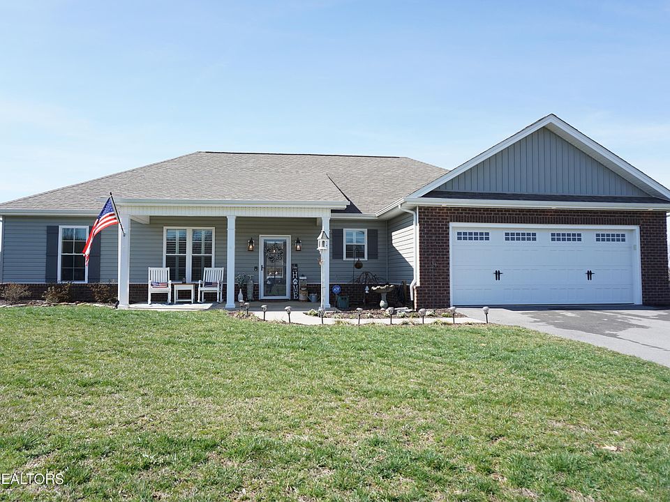 1st image of 135 Eden Dr