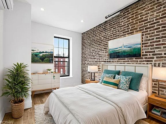 3rd image of 1270 Hancock St #4F