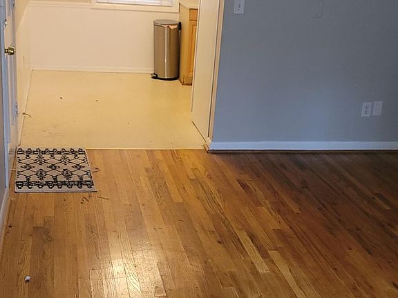 3rd image of 813 Jordan Ln APT 3