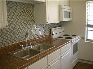 1st image of 420 NE 82nd St APT 3
