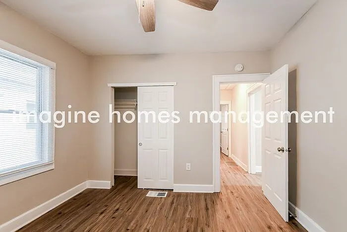 915 N Gray St — Photo 10
