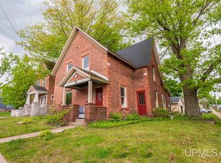 823 N 4th St, Marquette, MI 49855