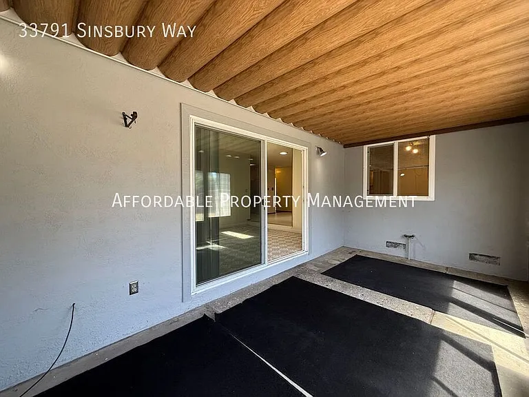 33791 Sinsbury Way — Photo 22