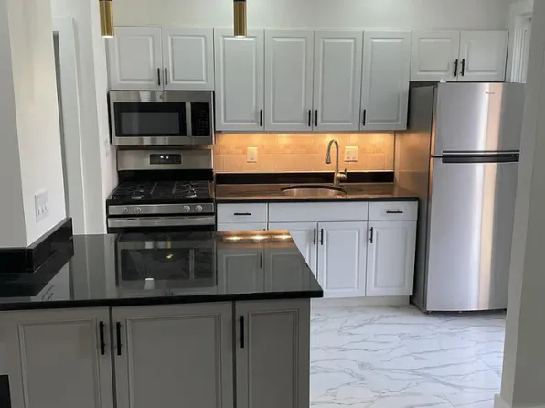 246 Division Ave NE, Washington, DC 20019