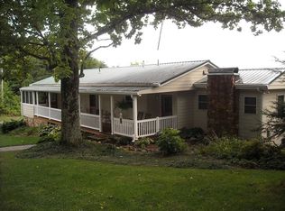 93 Gulch Rd, Meadows Of Dan, VA 24120