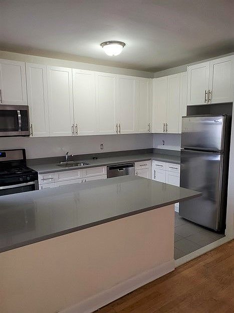 1st image of 4324 43rd St #409