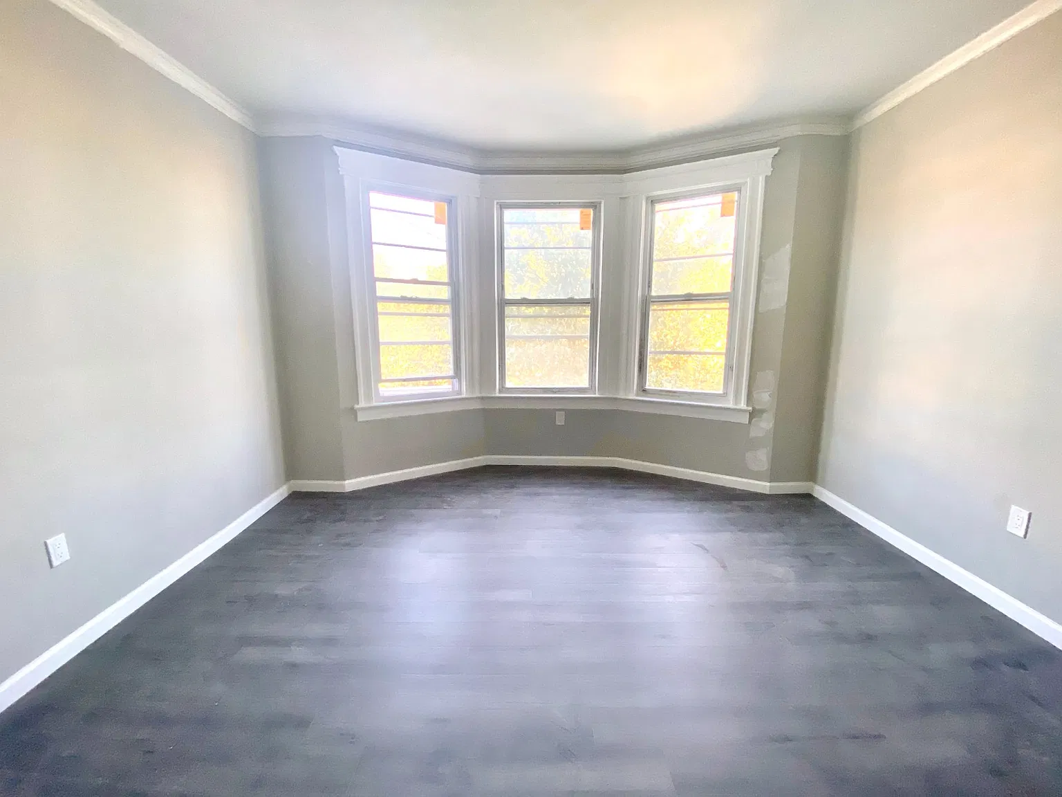 4 bed, 1250 sqft, $2,750 — Photo 2