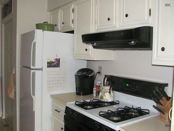 5th image of 210 Wildflower Dr APT 2