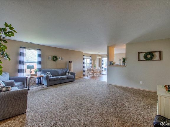 3rd image of 10417 193rd Street Ct E